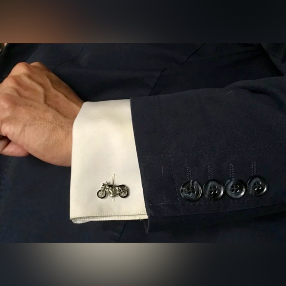 ‼️JUST RESTOCKED ‼️ Men’s Silvertone Motorcycle Cufflinks NWT - Picture 2 of 14
